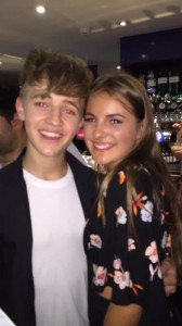 11123040_419789378208118_1069181022_n