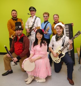 MPMG Planet LR Andy Audrey Dave front Rich Brian Alex James back